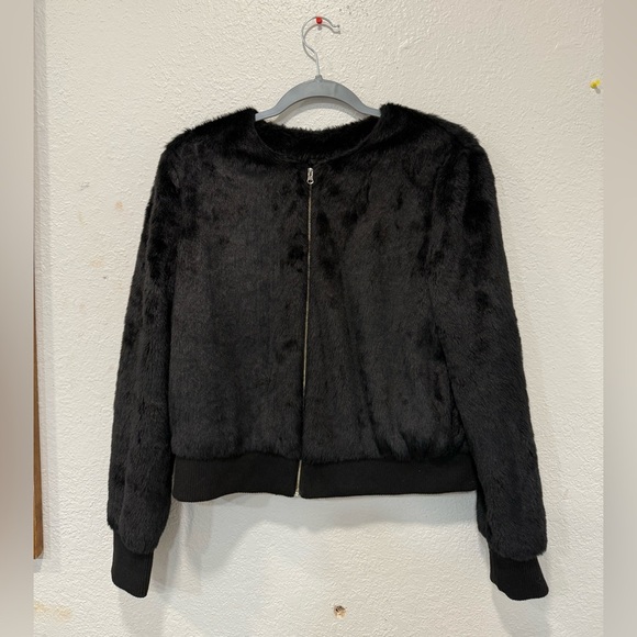 Victoria's Secret Women's Faux Fur Jacket – 2018 NYC Edition Size M Black